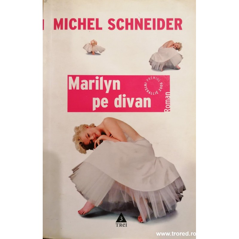 Marilyn pe divan
